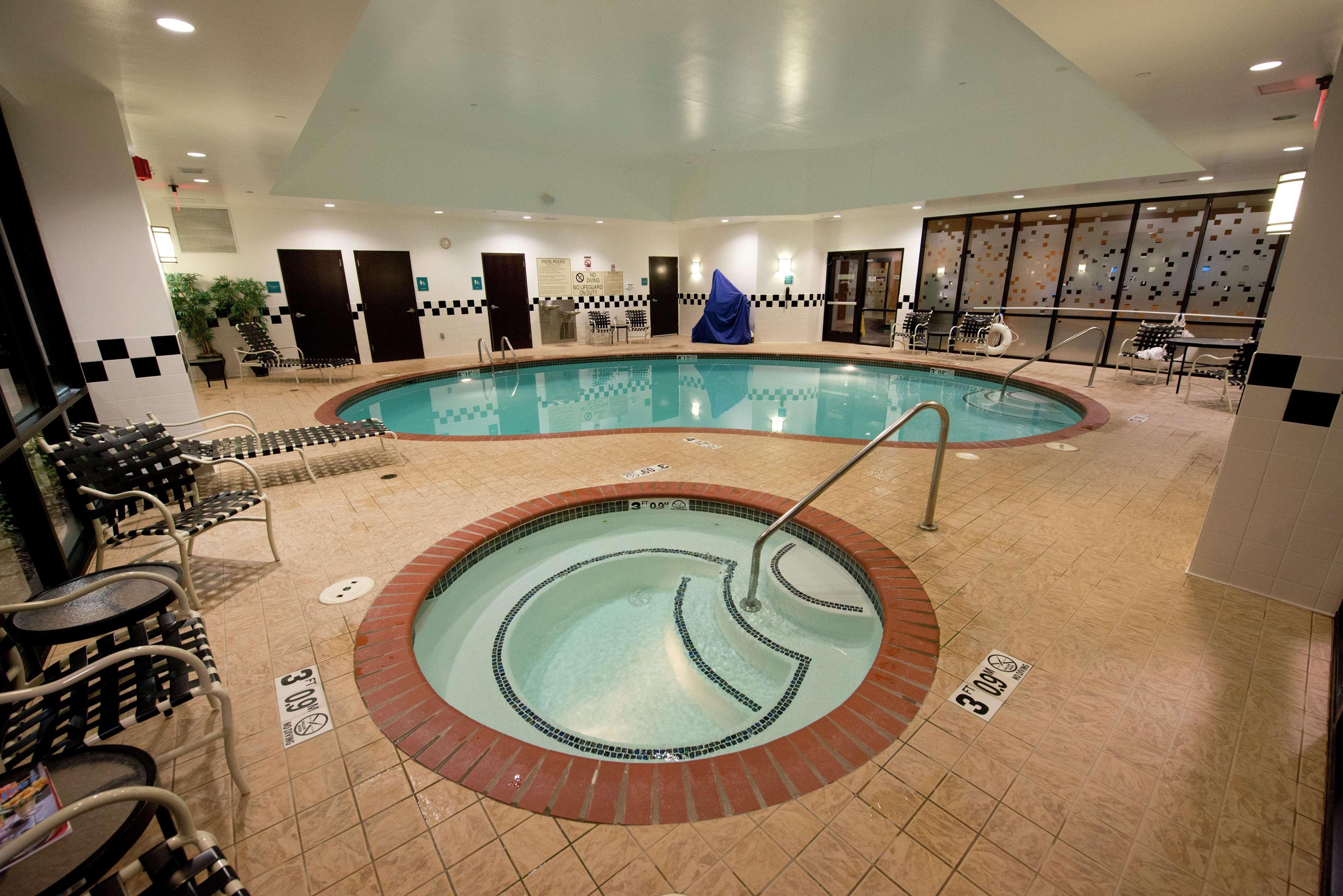 Doubletree Suites By Hilton Bentonville Exteriör bild