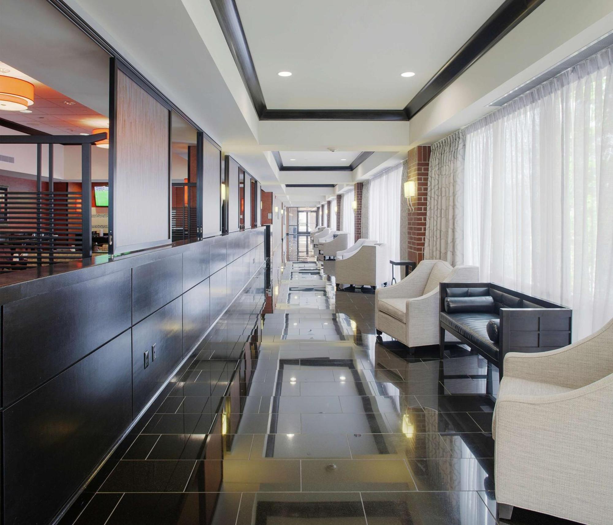 Doubletree Suites By Hilton Bentonville Exteriör bild