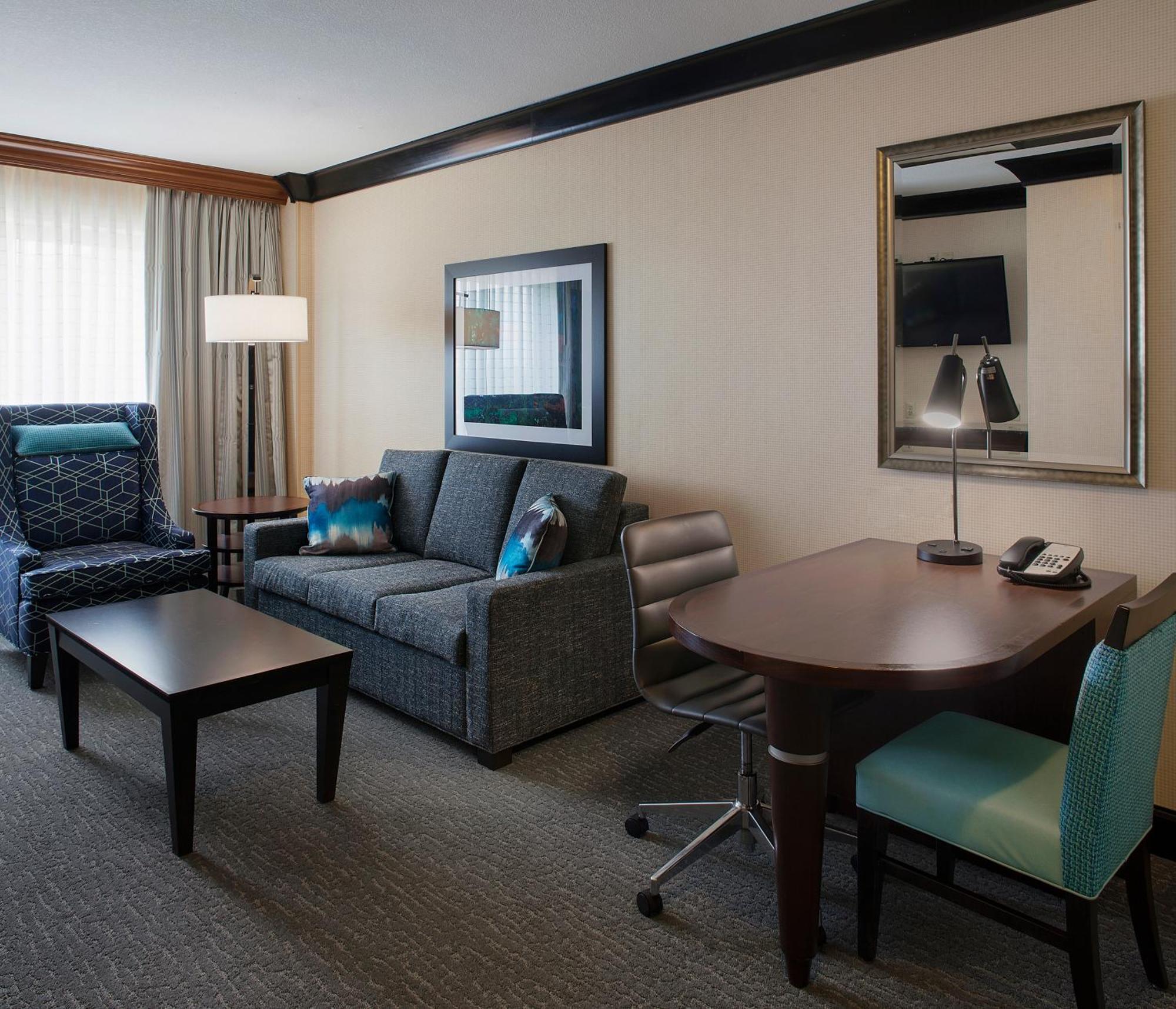 Doubletree Suites By Hilton Bentonville Exteriör bild