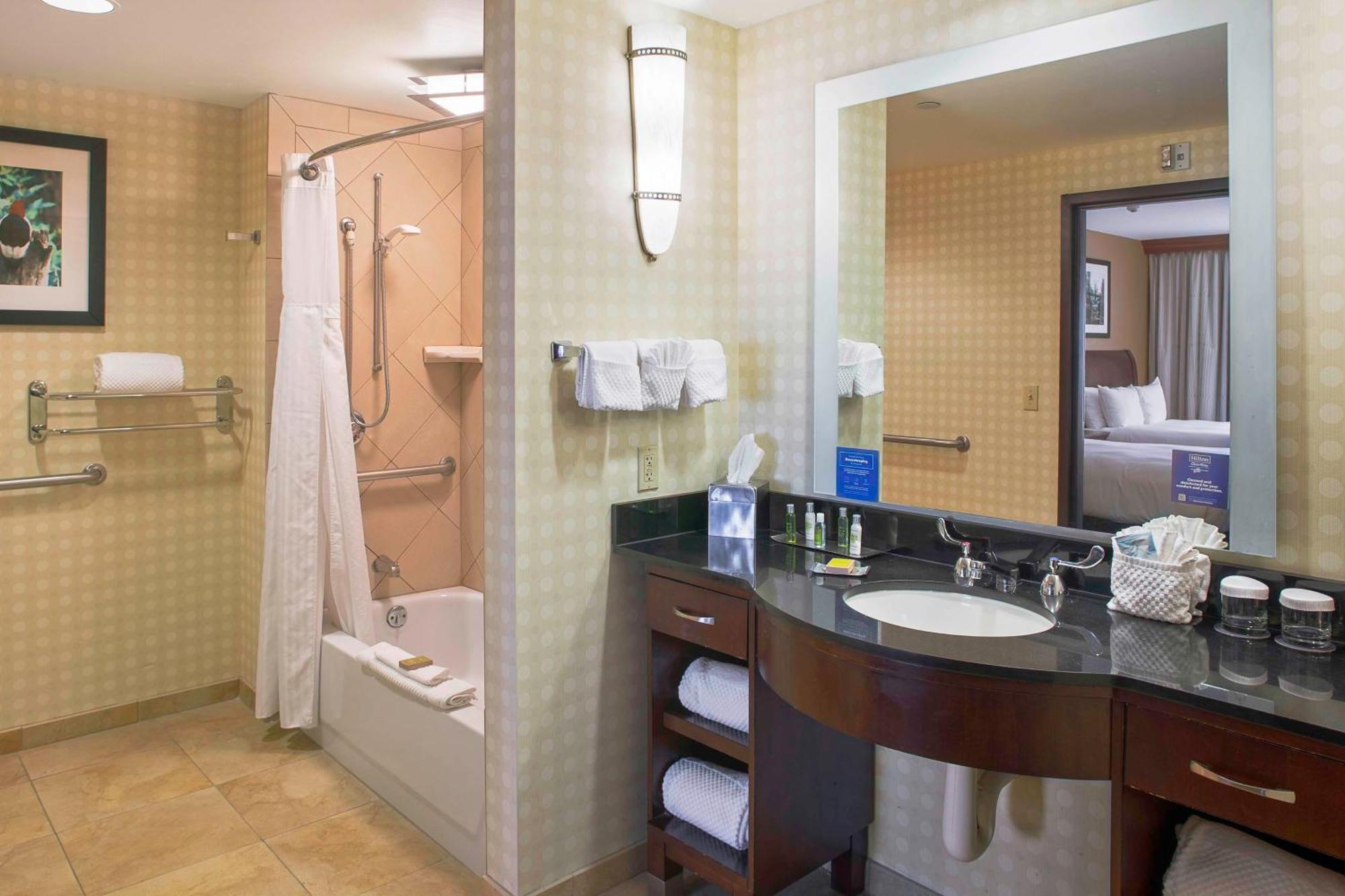 Doubletree Suites By Hilton Bentonville Exteriör bild